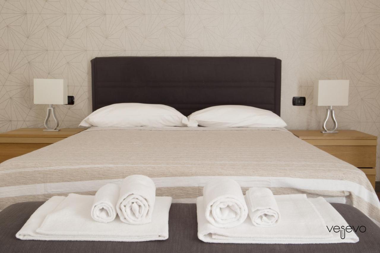 Vesevo Rooms เนเปิลส์ ภายนอก รูปภาพ